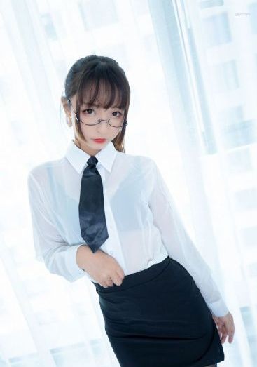 久久中文字幕美谷朱里的剧情简介_蓝光在线观看电视
